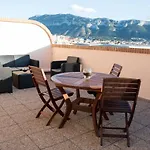 Atico Con Vistas Al Castillo Al Lado Del Mar アパート デニア