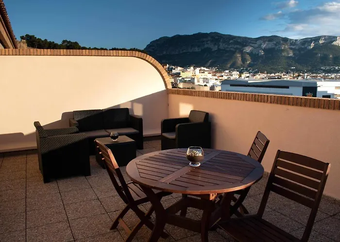 Apartamento Atico Con Vistas Al Castillo Al Lado Del Mar Dénia