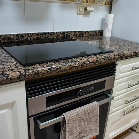 Atico Con Vistas Al Castillo Al Lado Del Mar Apartman *