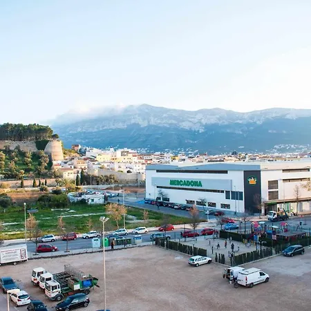 Atico Con Vistas Al Castillo Al Lado Del Mar *